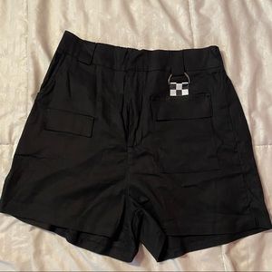 BLACK ROMWE SHORTS